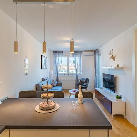 Ferienwohnung Flexible Selfcheckins 25 - Zagreb - Garage - Loggia - New - Luxury Exterior foto