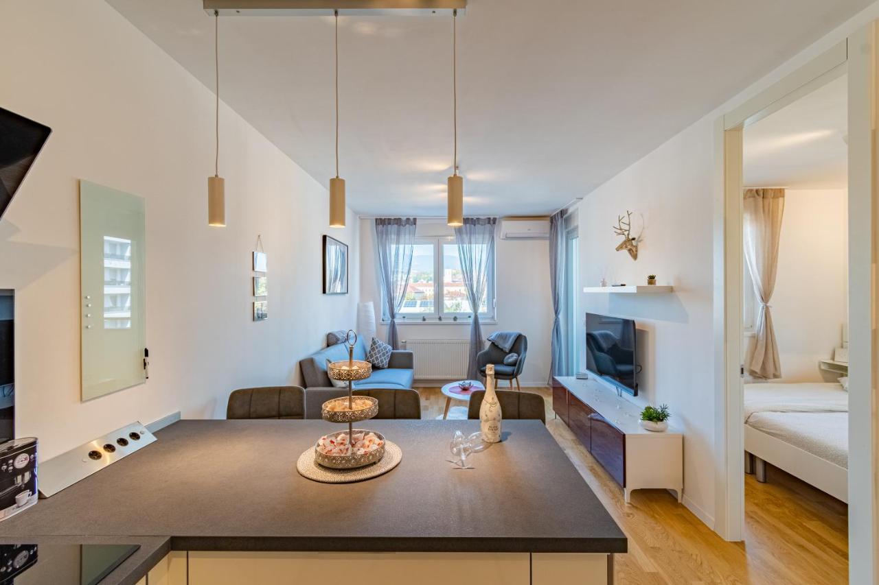 Ferienwohnung Flexible Selfcheckins 25 - Zagreb - Garage - Loggia - New - Luxury Exterior foto