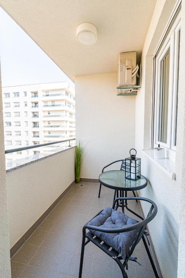 Ferienwohnung Flexible Selfcheckins 25 - Zagreb - Garage - Loggia - New - Luxury Exterior foto