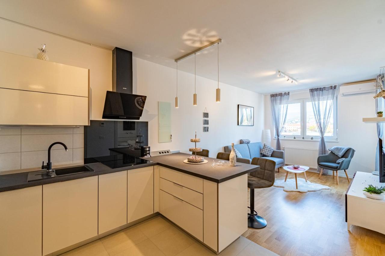 Ferienwohnung Flexible Selfcheckins 25 - Zagreb - Garage - Loggia - New - Luxury Exterior foto